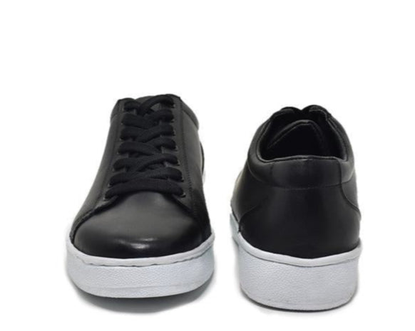 Tenis casuales negros clásicos