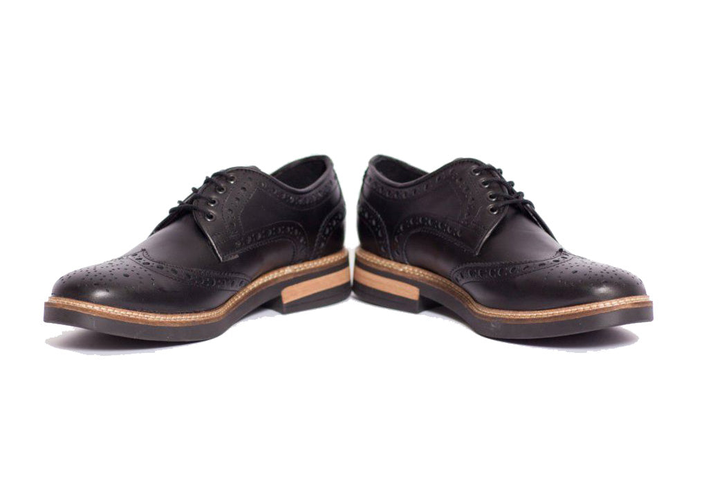 Zapatos negros casuales clásicos